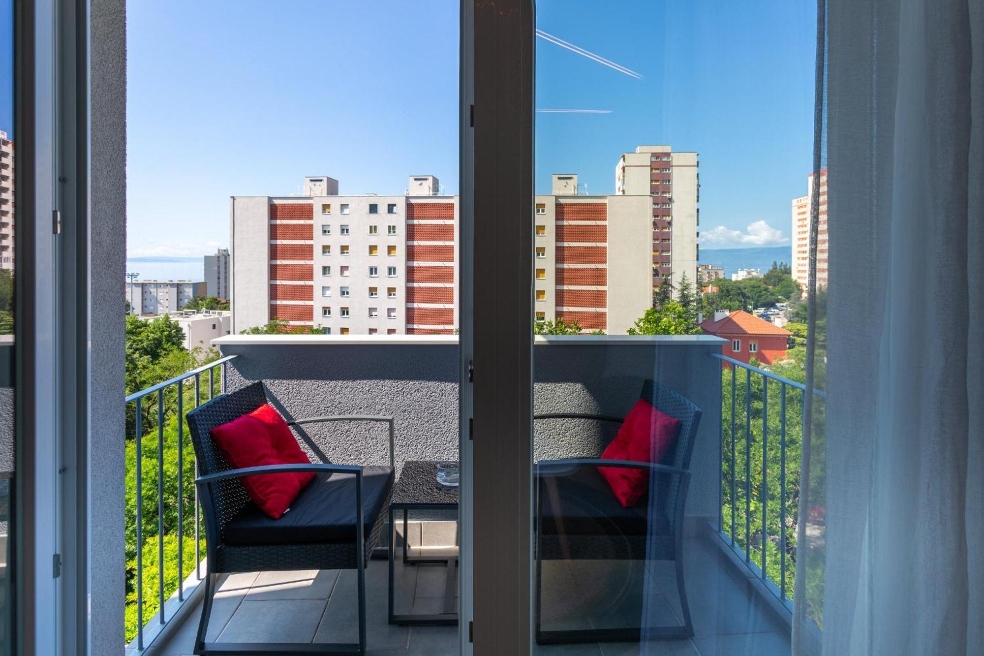 Brand New Apartment Close To The Beach, City Center And University Of Rijeka - Apartment Karlo Esterno foto